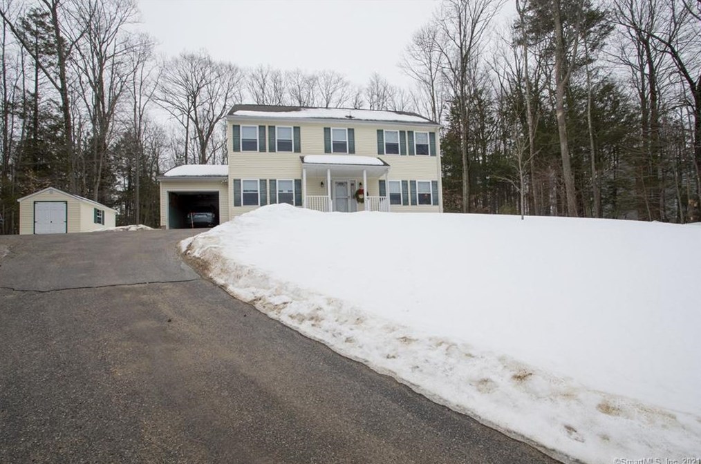 98 Sunny Ridge Dr, Winsted, CT 06098-1870