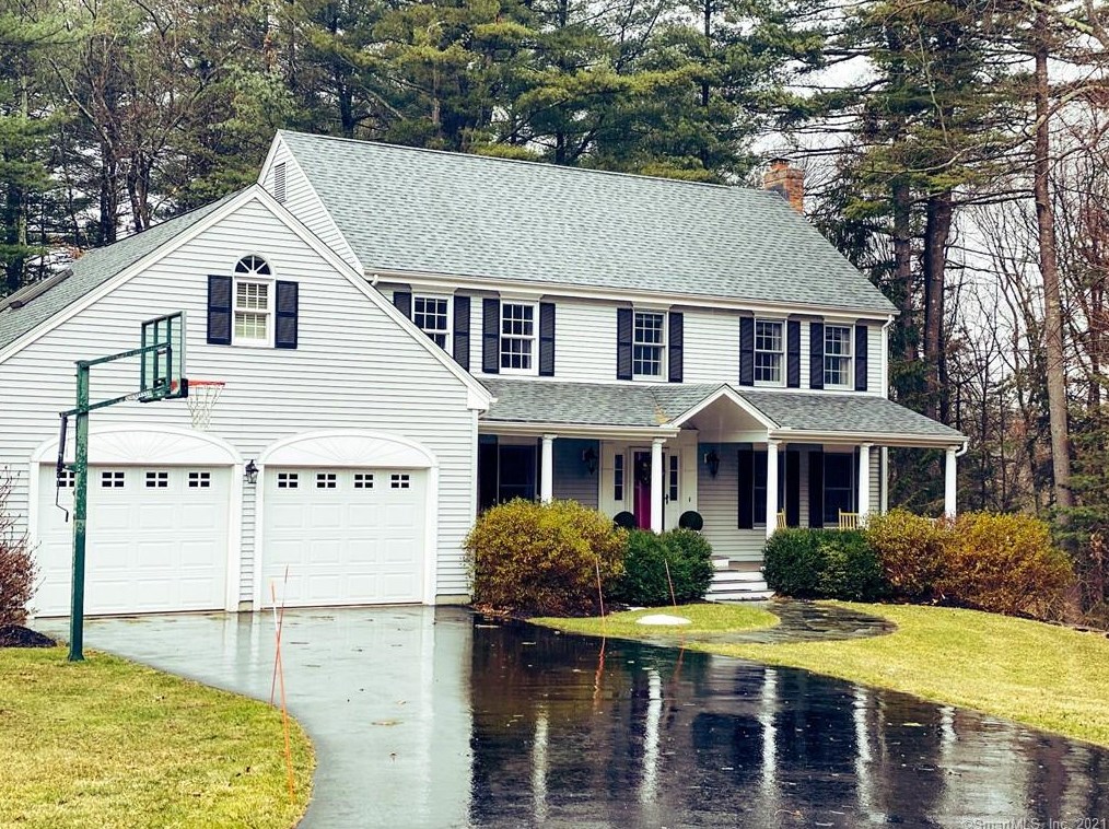76 Lexington Rd, Avon, CT 06001-2957