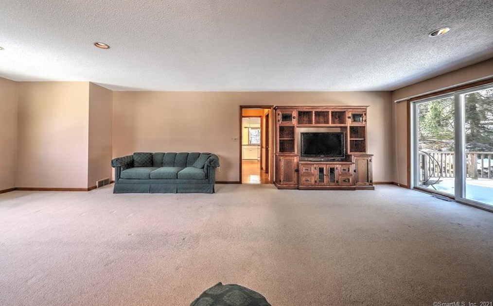 535 Carrington Rd, New Haven CT 06524-3158 exterior