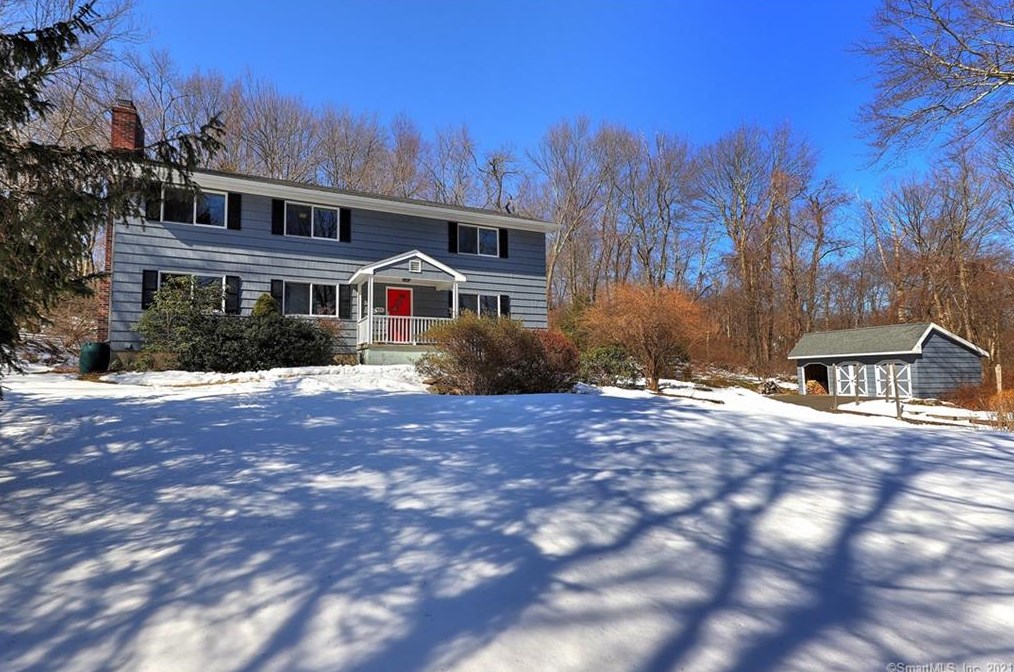 535 Carrington Rd, New Haven, CT 06524-3158