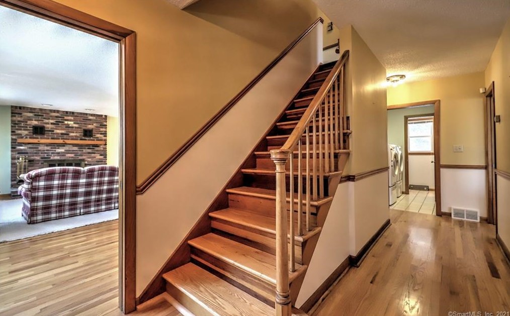 535 Carrington Rd, New Haven CT 06524-3158 exterior