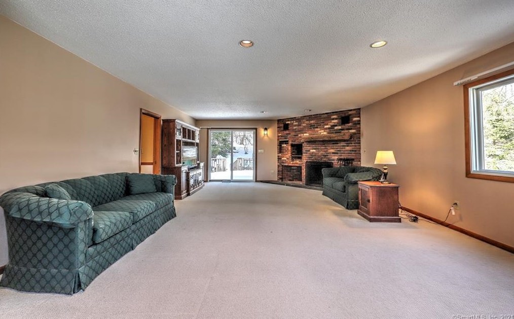 535 Carrington Rd, New Haven CT 06524-3158 exterior