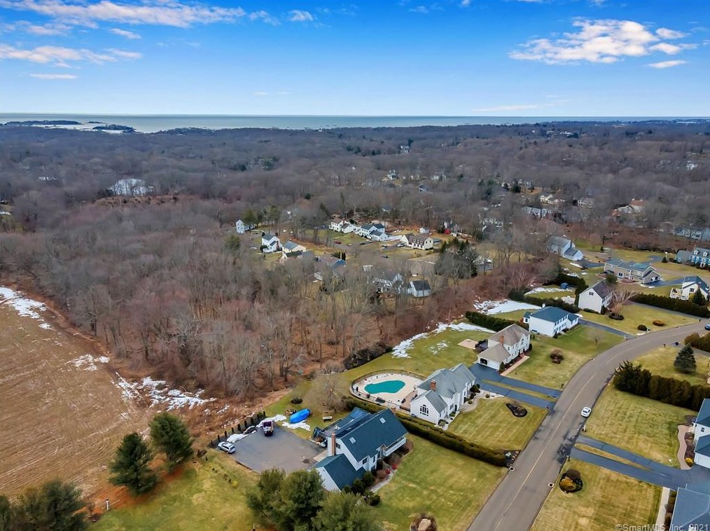 41 Acorn Rd, Branford, CT 06405-6142