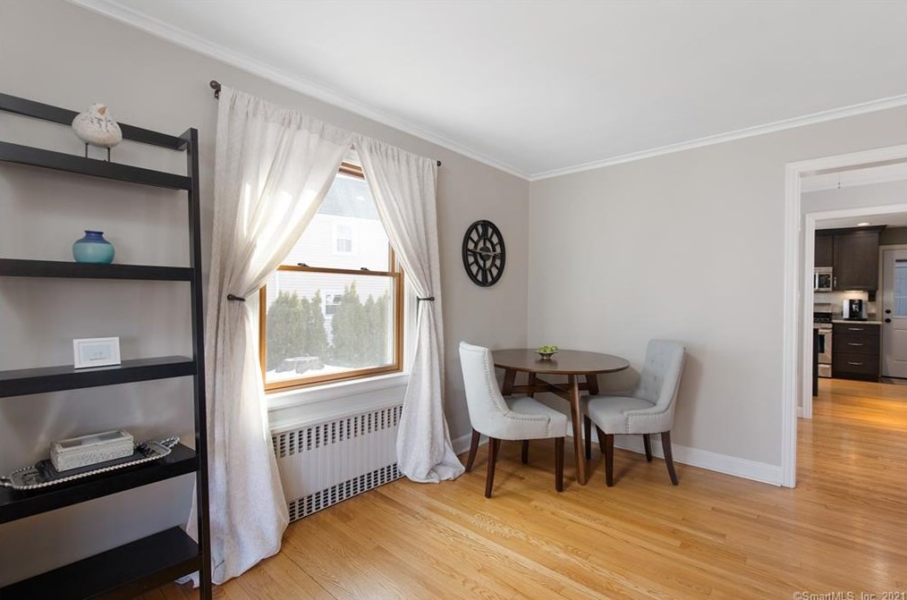 21 Westmoreland Dr, Hartford CT 06117-2656 exterior