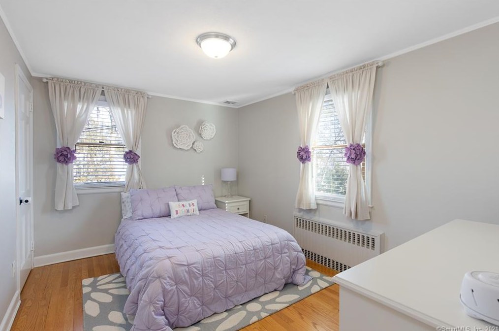 21 Westmoreland Dr, Hartford CT 06117-2656 exterior