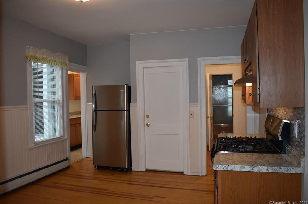 64 Franklin St, Ansonia, CT 06401