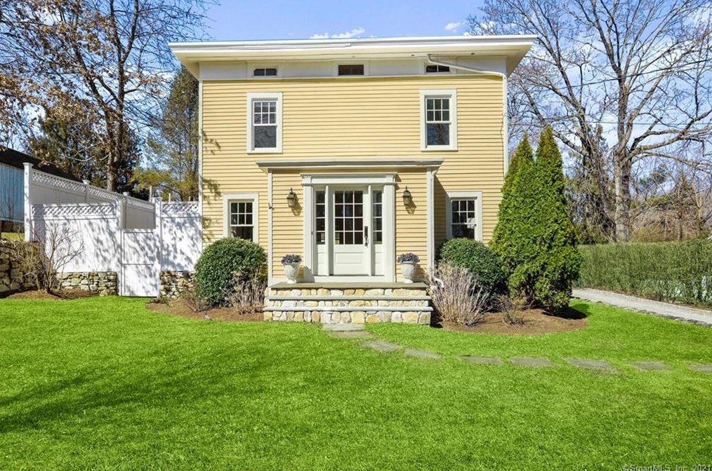 18 Treadwell Ave, Westport, CT 06880-4727