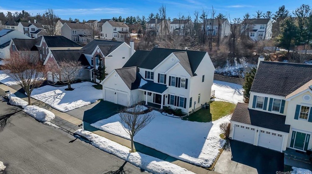 22 Lilac Ln, Danbury, CT 06810-7290