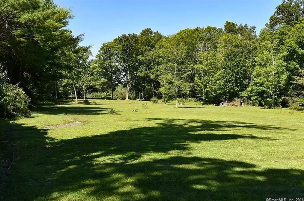 2 Anderson Ln, Bridgewater, CT 06752-1724