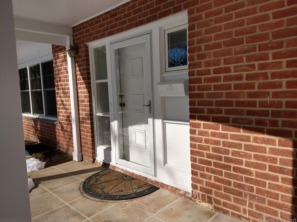 38 Bel Aire Dr, Stamford, CT 06905