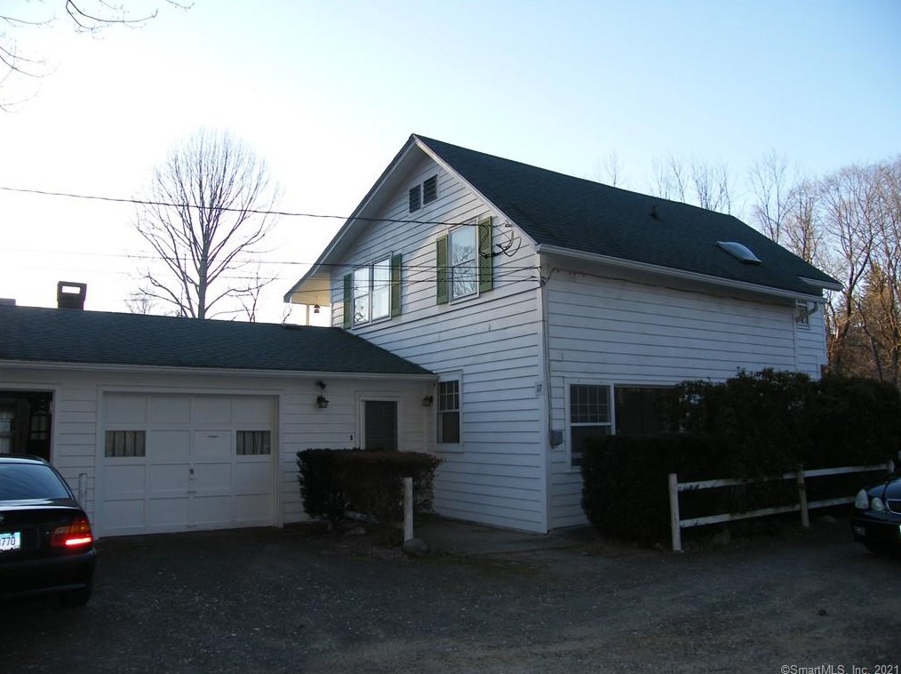 17 Comstock Ave, Ivoryton, CT 06442 exterior