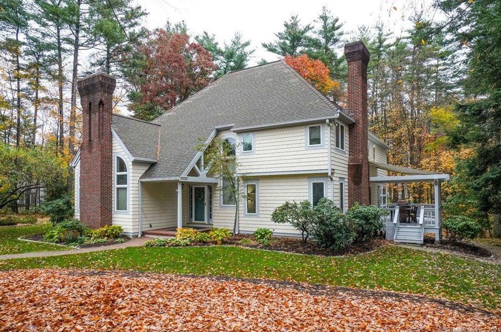 31 Foxcroft Run, Avon, CT 06001-2509