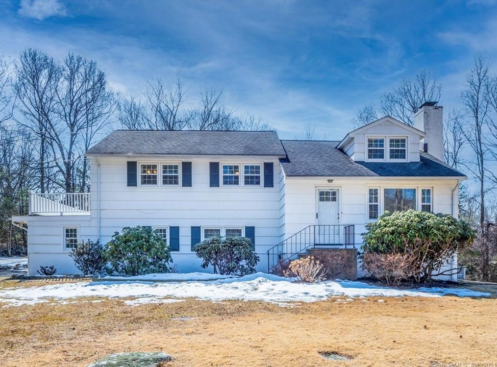15 Glory Rd, Weston, CT 06883-1301