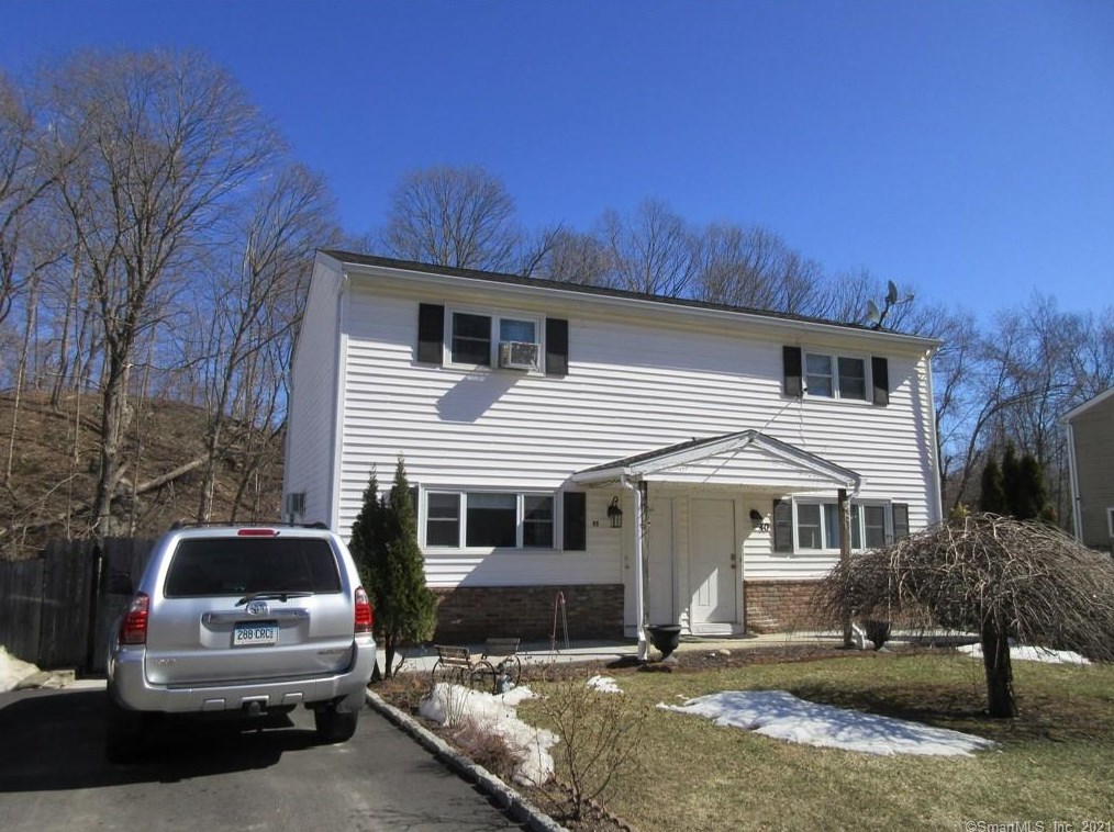 38 Knollwood Dr, Bethel, CT 06801