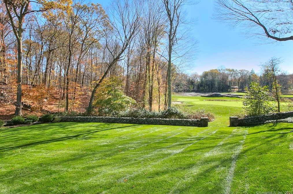 34 Old Redding Rd, Weston, CT 06883-2623