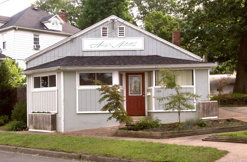 286 S Orchard St, Wallingford, CT 06492