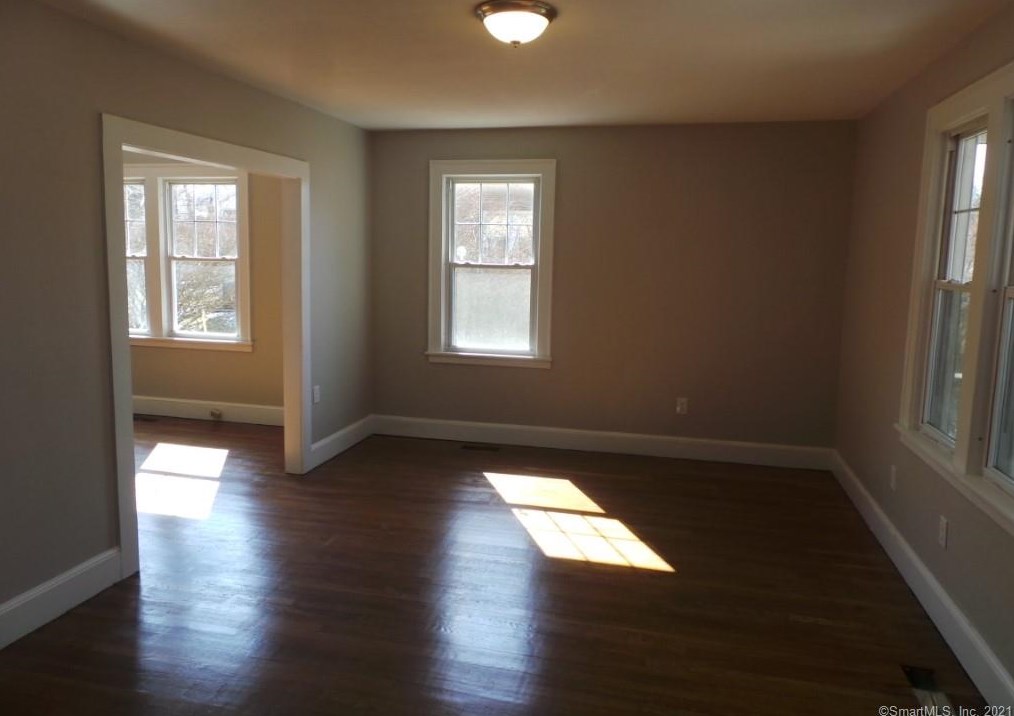 8 Silver Dr #1, Middletown, CT 06457