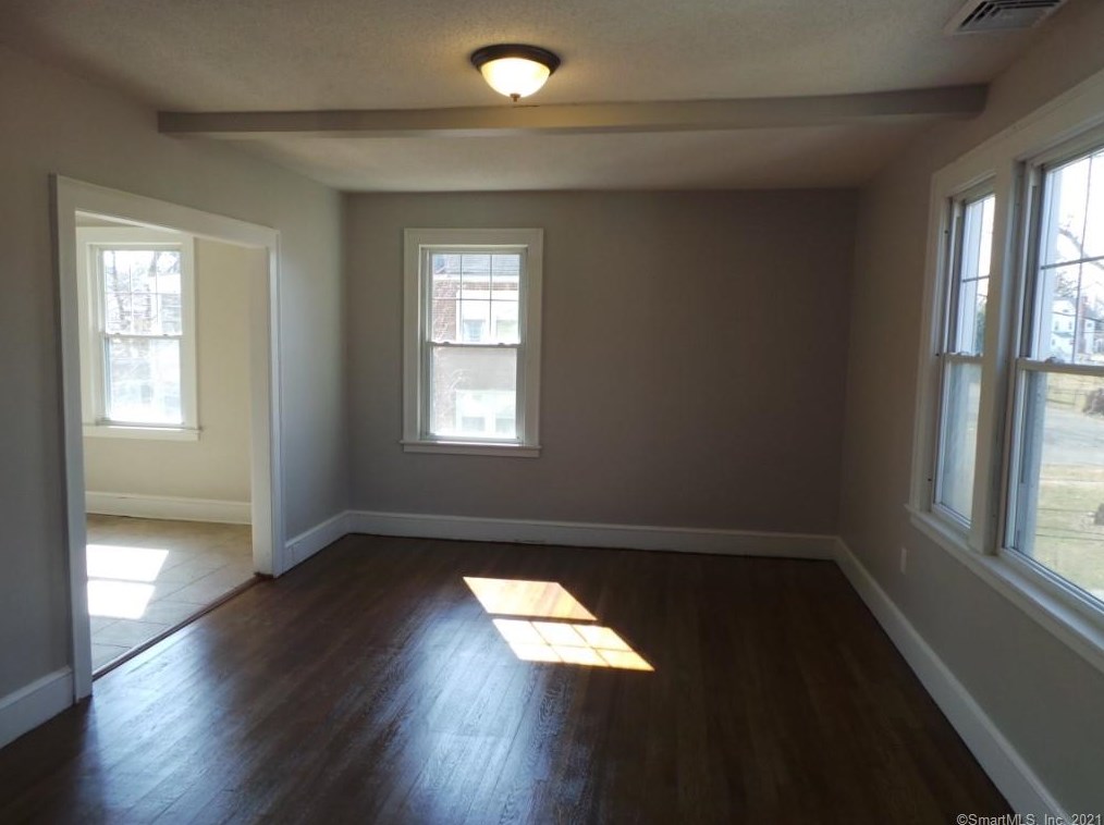 8 Silver Dr #2, Middletown, CT 06457