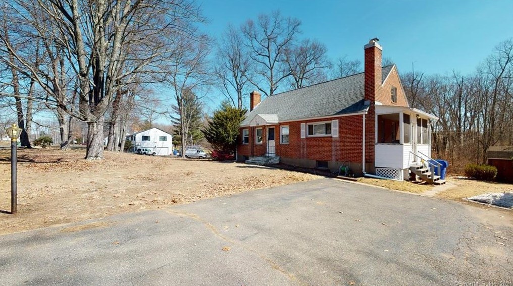228 Woodland Ave, Bloomfield, CT 06002