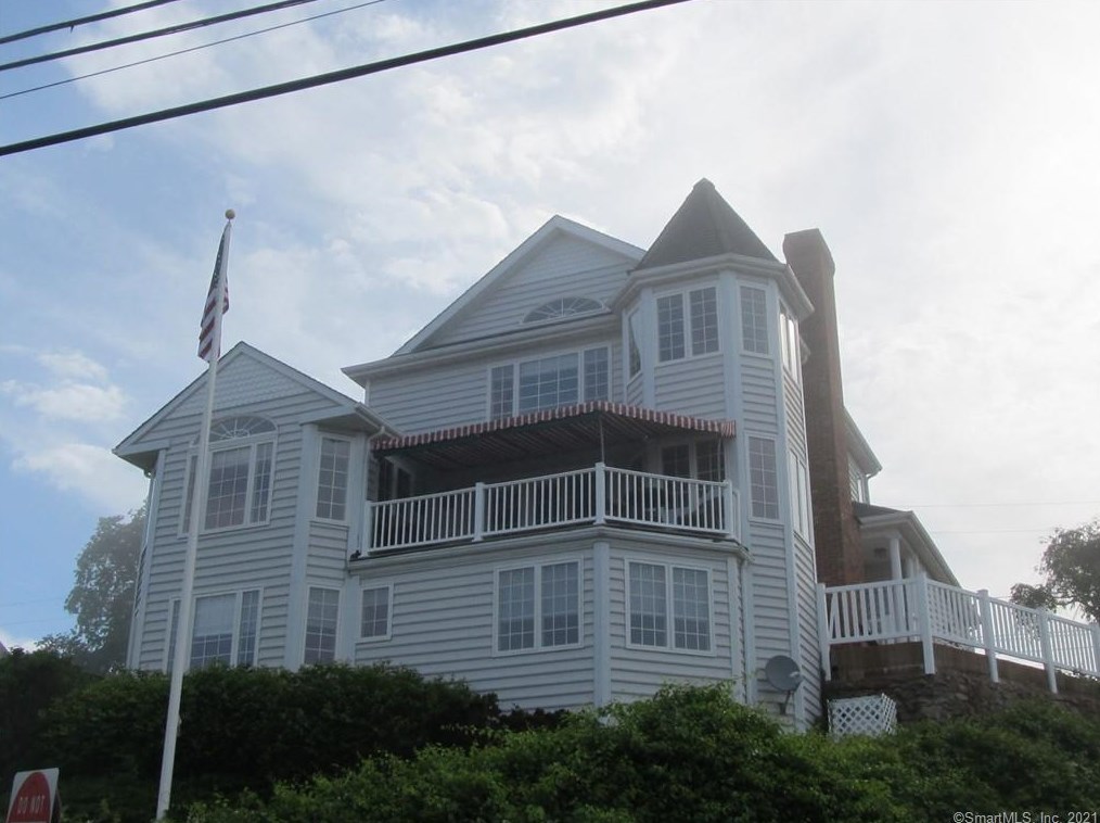 2 Arcadia Rd, Niantic, CT 06357