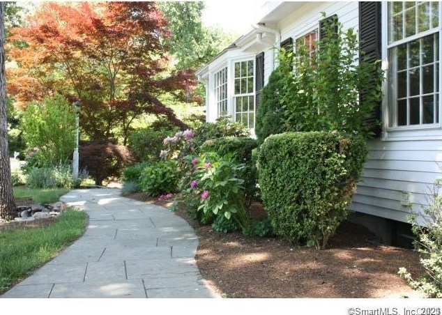 26 Tulip Tree Ln, Tokeneke, CT 06820-4911