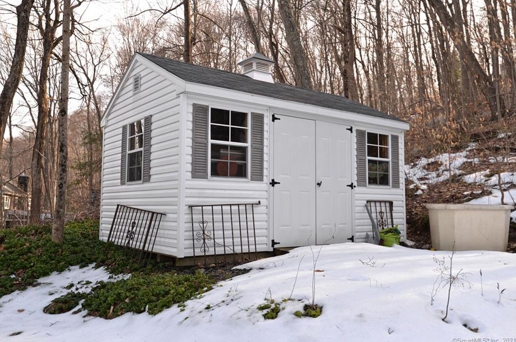 69 Fulling Mill Ln, Ridgefield, CT 06877