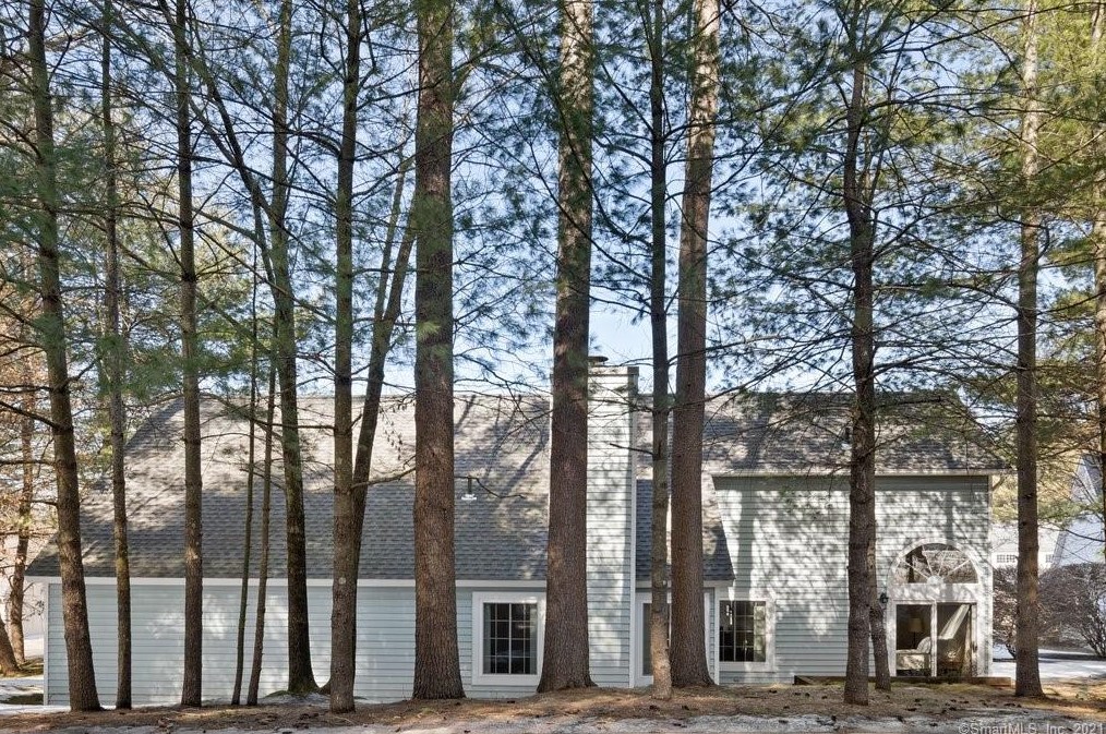 43 Stratton Forest Way, Simsbury CT  06070-2355 exterior