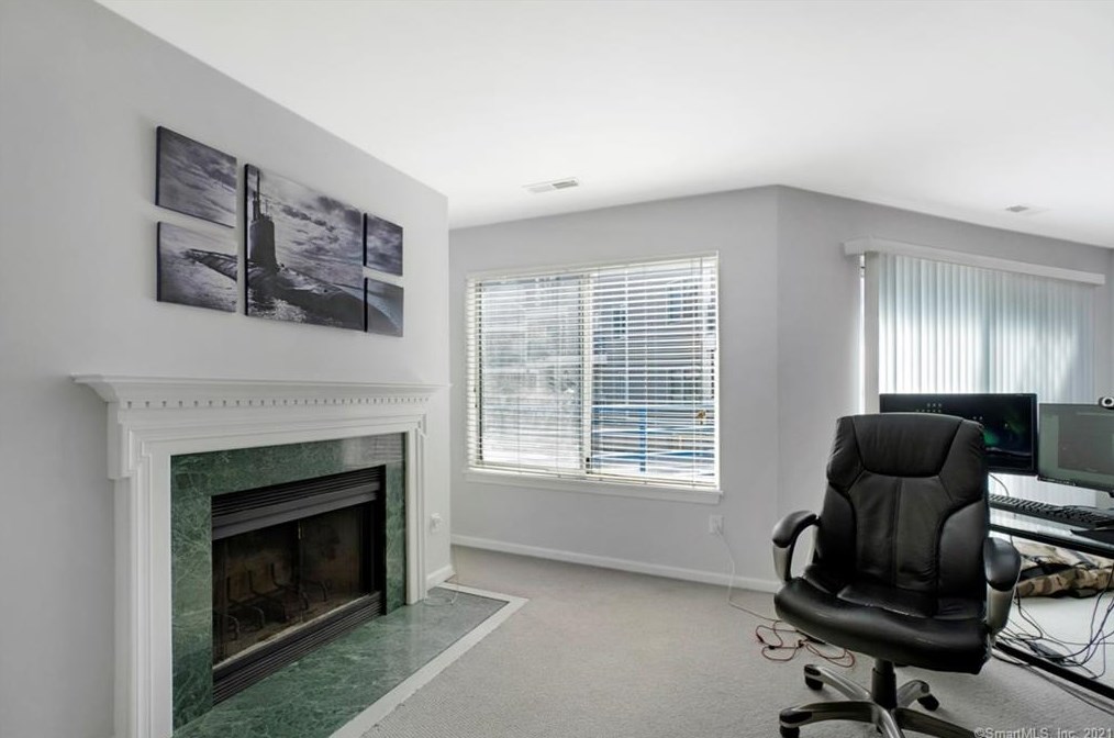 53 Harbour Close, New Haven, CT 06519-2842