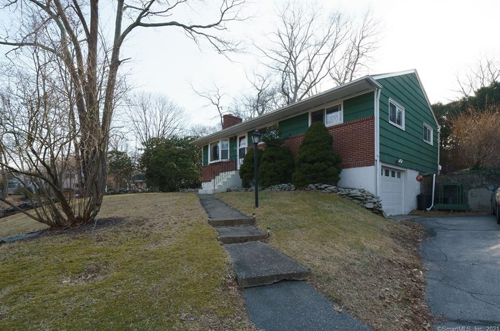 747 Shennecossett Rd, Groton, CT 06340