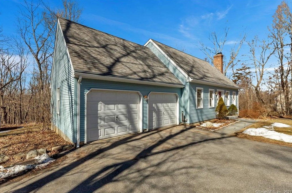 5 Ridgebury Rd, East Haddam, CT 06423 exterior