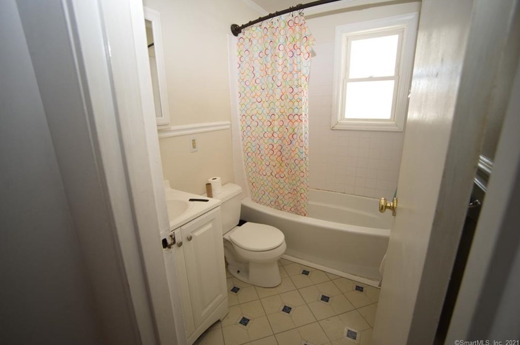 14 Bostwick Arms, Northville CT  06776-3545 exterior