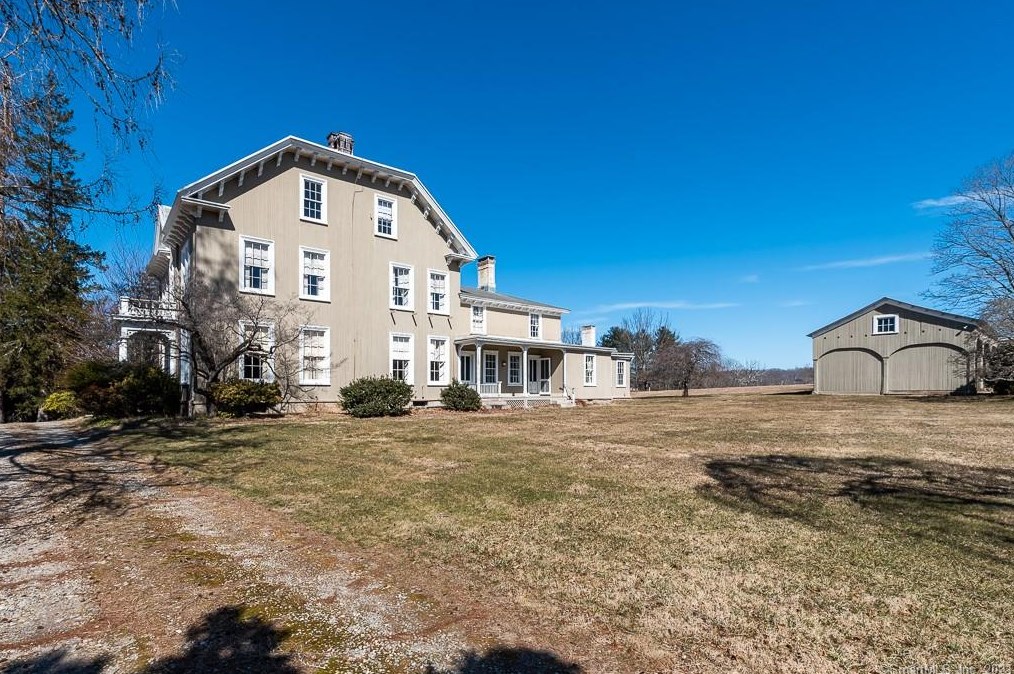 114 Walkley Hill Rd, Haddam, CT 06438