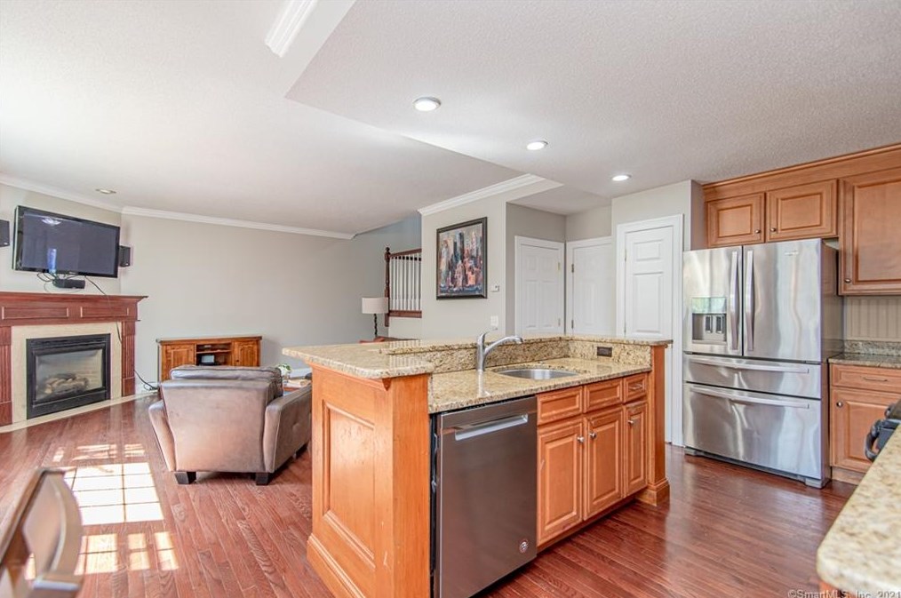 9 Saddlegate Ln, Vernon, CT 06066-4579