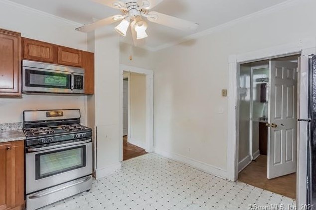 15 Chestnut St, Chestnut Hill, CT 06226