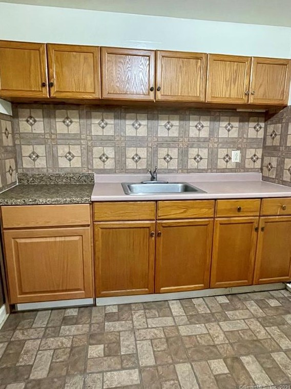 8 Dover St #1b, Norwalk, CT 06850