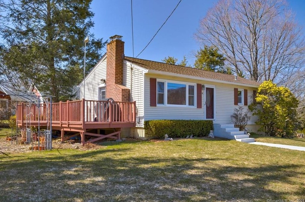 44 Jeanette Rd, Danbury, CT 06811 exterior
