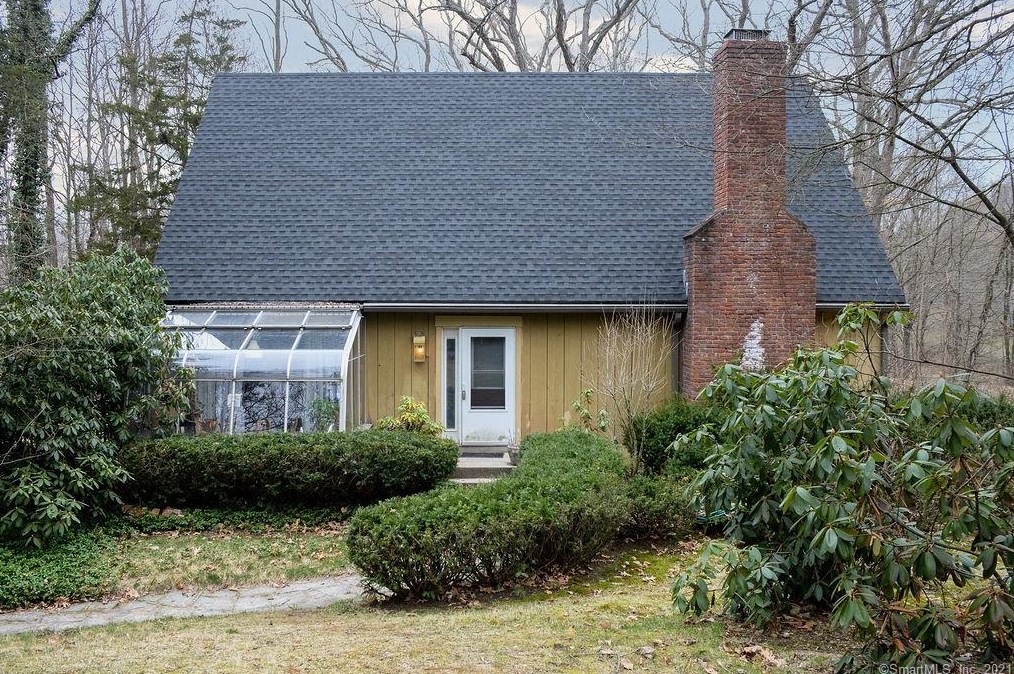 46 Ash Swamp Rd, Woodbury, CT 06798