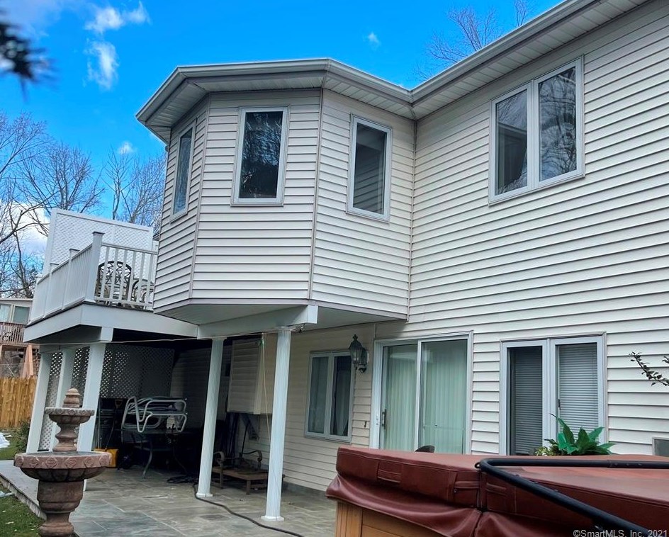 9 Monroe St, New Haven CT 06513-3033 exterior