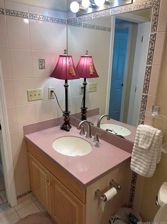 9 Monroe St, New Haven CT 06513-3033 exterior