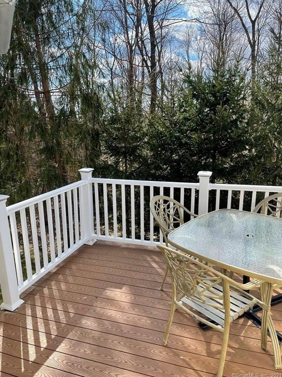 9 Monroe St, New Haven CT 06513-3033 exterior