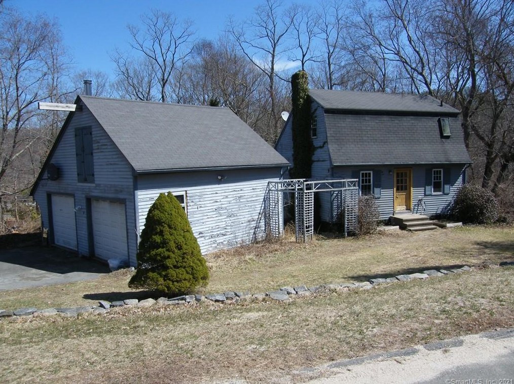 37 Castle View Dr, Chester, CT 06412