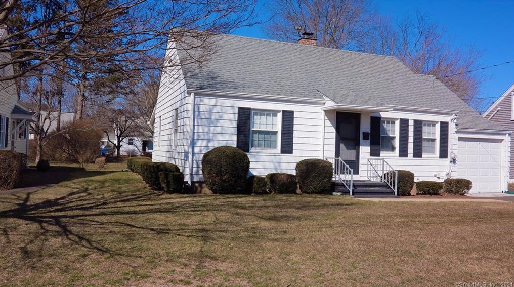 59 Hayward Rd, New Haven, CT 06514 exterior