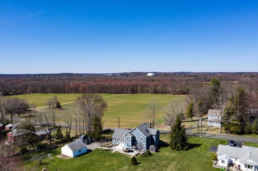 59 Geer St, Cromwell, CT 06416-1327