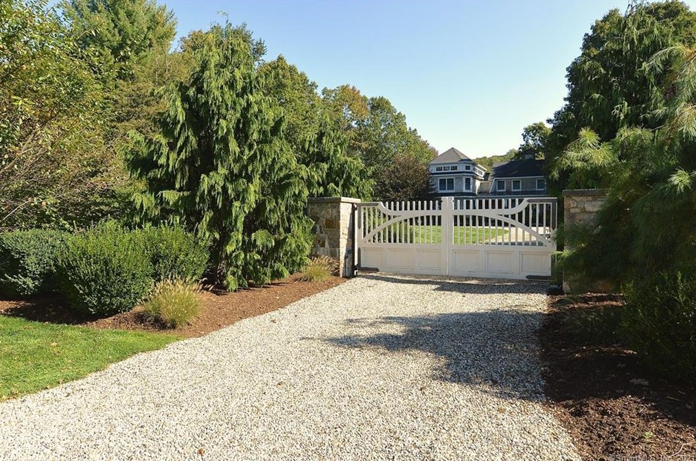 25 Lookout Point, Ridgefield, CT 06877