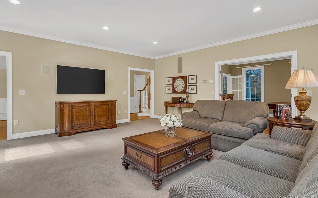 61 Sugar Bush Ln, Tolland CT 06084-2166 exterior