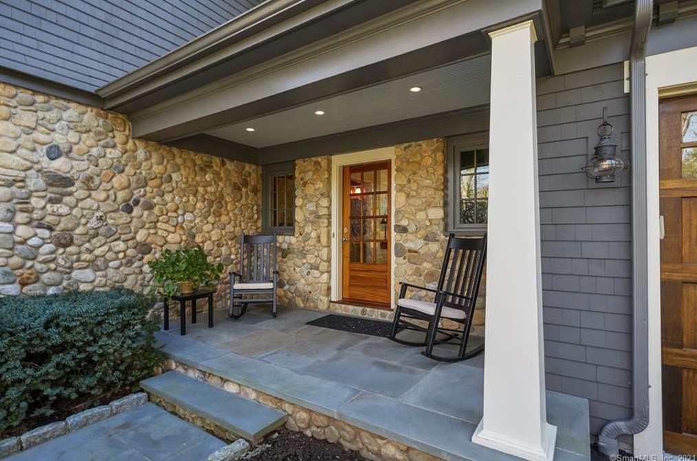 3 Connors Ln, Weston, CT 06883-2800