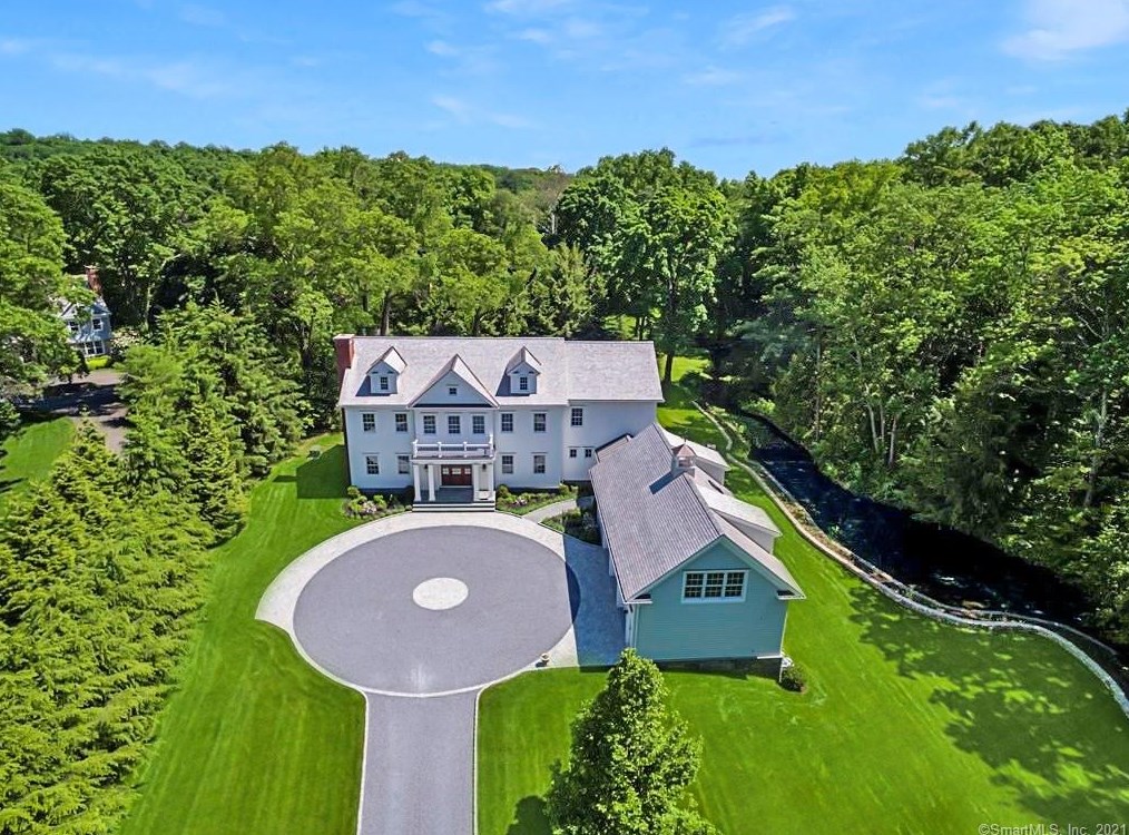 1 Connors Ln, Weston CT  06883-2800 exterior