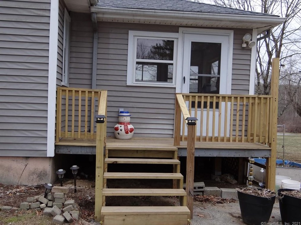 9 Sullivan Rd, Colchester, CT 06415