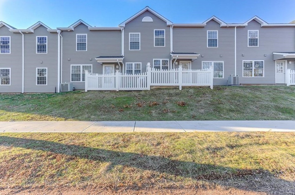 58 Leonard St, Meriden CT  06451-2086 exterior