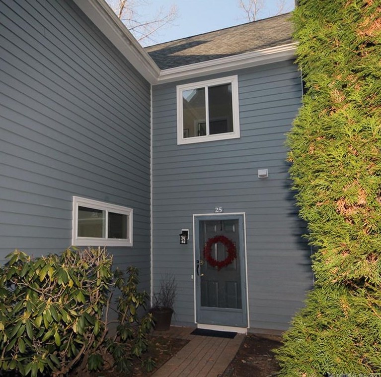 25 Farmington Meadow Dr #25, Farmington, CT 06032